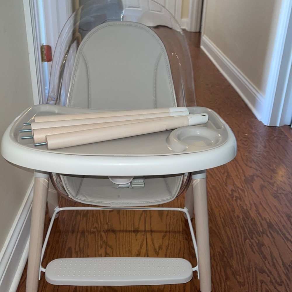 High chair that converts